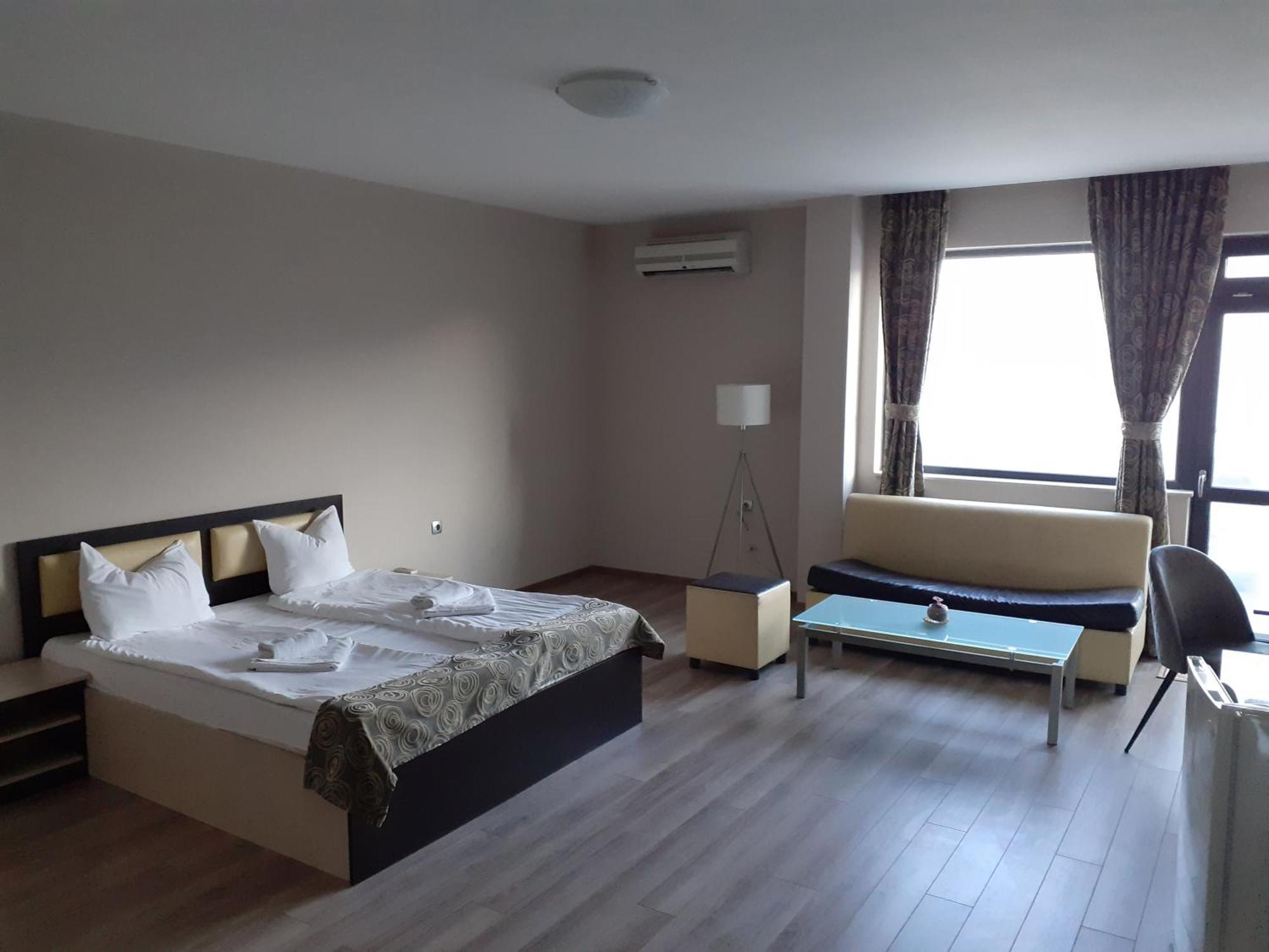 Alexander Hotel Асеновград Экстерьер фото