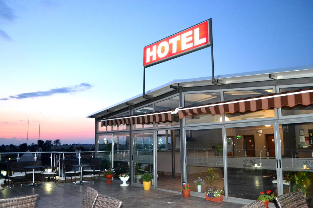 Alexander Hotel Асеновград Экстерьер фото